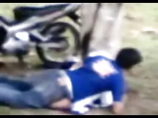Miedo a caer . Estrella cojiendo casadas